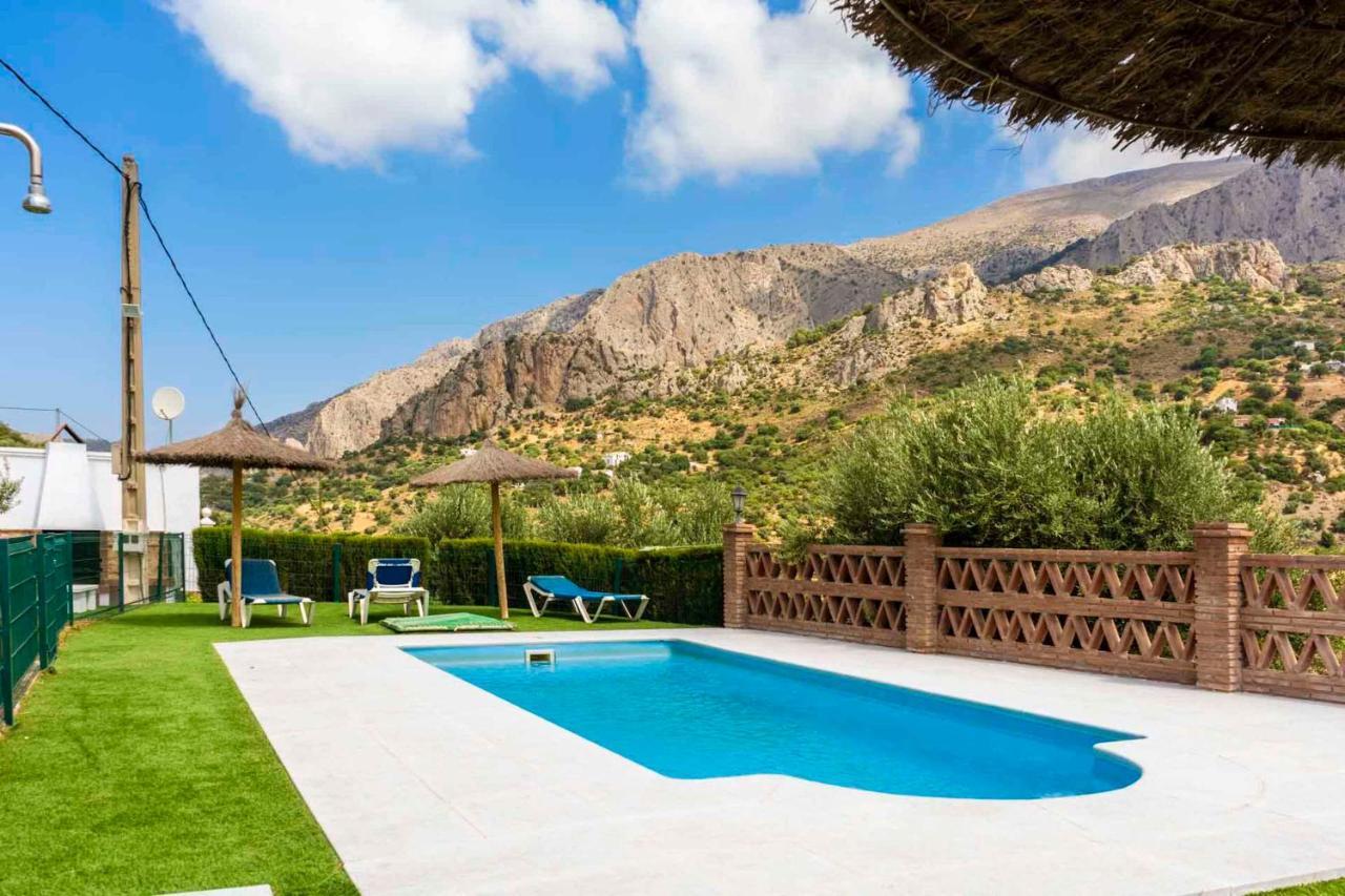 Lagar Del Chorro Junto Caminito Del Rey Piscina Y Baloncesto Apartman Kültér fotó