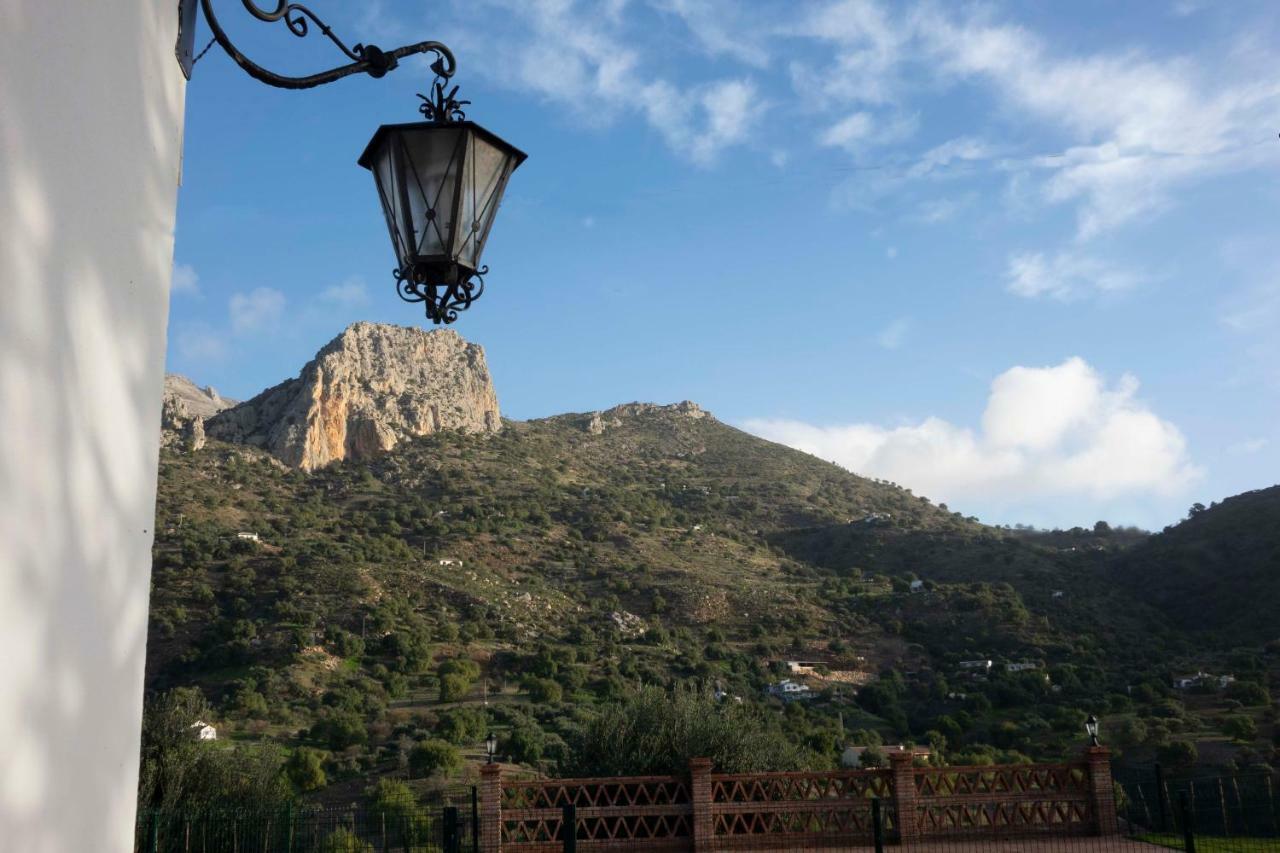 Lagar Del Chorro Junto Caminito Del Rey Piscina Y Baloncesto Apartman Kültér fotó